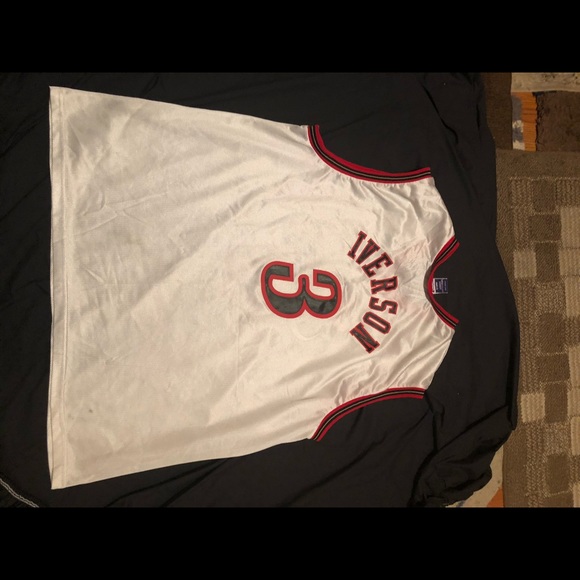 Vintage champion Iverson jersey size 48 - Picture 3 of 3